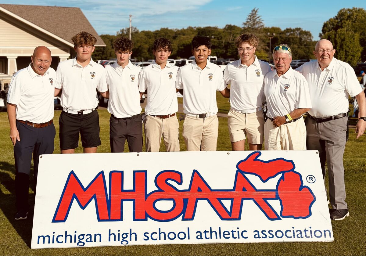  Warren De La Salle boys golf celebrates a successful showing at the Michigan High School Athletic Association Division 1 state finals on June 8 at Bedford Valley, placing fifth. 