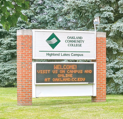  The Waterford Township Board of Trustees recently approved the proposed purchase of the southern portion of Oakland Community College’s Highland Lakes campus, which borders West Bloomfield. 