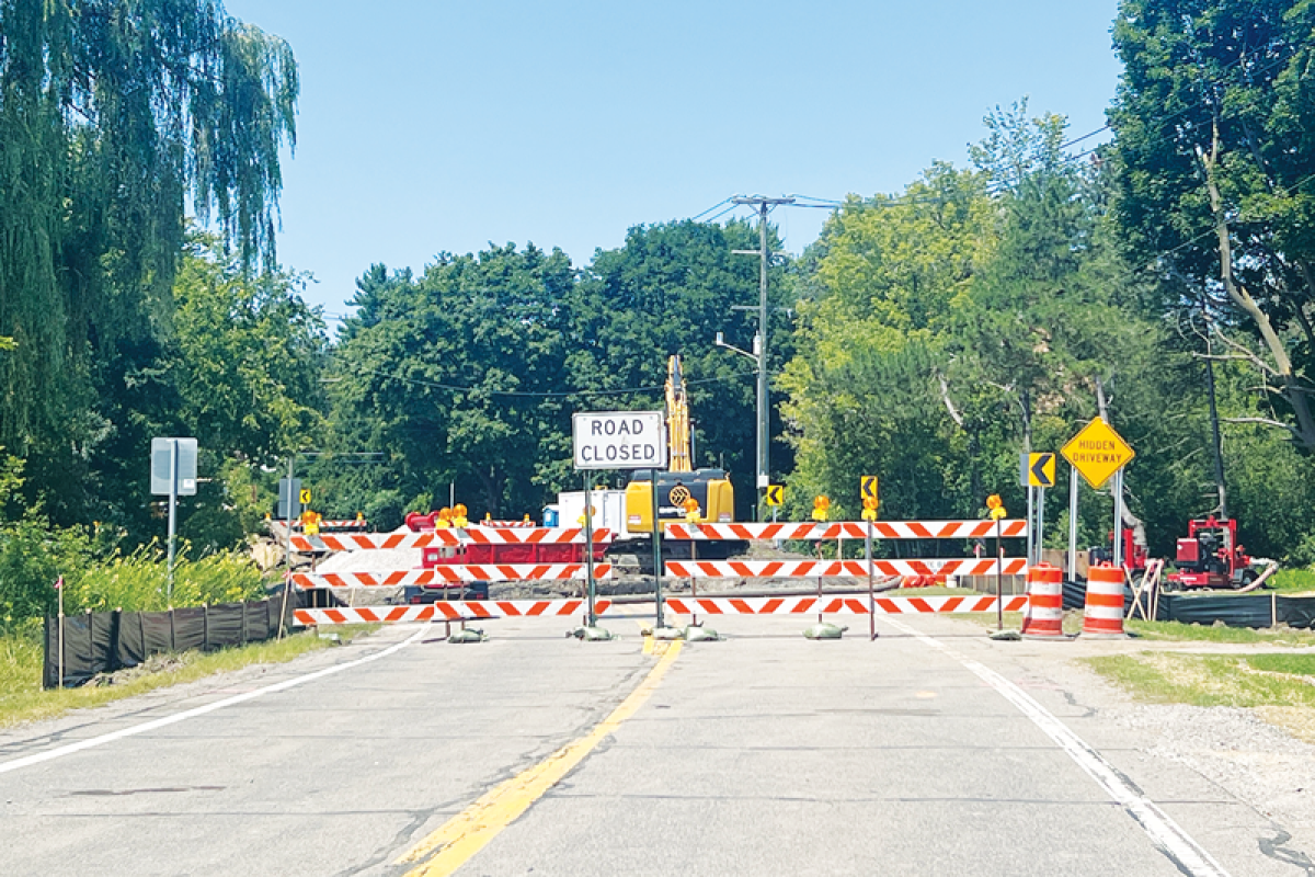  Long Lake Road, between Eastways and Squirrel roads, is closed for construction. During the Eastways Road closure, the detour will be Long Lake Road to Squirrel Road to East Square Lake Road, back to Eastways Road and vice versa. 