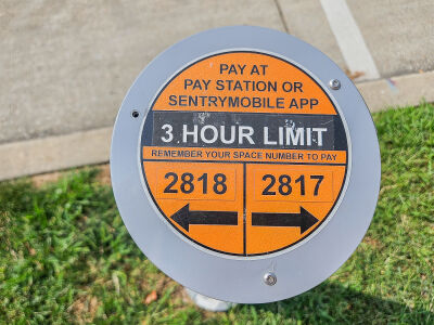  All parking meters in downtown Royal Oak are linked to the Sentry Mobile app that was activated in 2021. Royal Oak has announced that it has come to an agreement to end its contract with MPS at the end of 2025. 