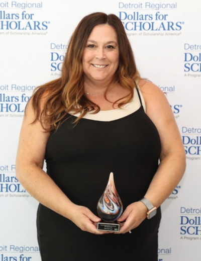  Kelli McCloud, a Stevenson High School  teacher, received the 2024 Spark Award from Detroit Regional Dollars for Scholars. 