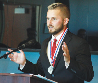  Nicholas Stevenson, a U.S. Army veteran, addresses the crowd. 