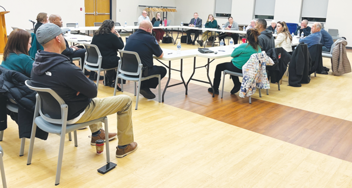  On the evening of Dec. 17, officials from the city of Warren and Fitzgerald Public Schools met to discuss solutions for the ongoing problems at the Busch Branch of the Warren Public Library. 