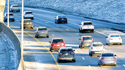  Eastbound I-696 to close between I-75 and Lahser for 2 years 