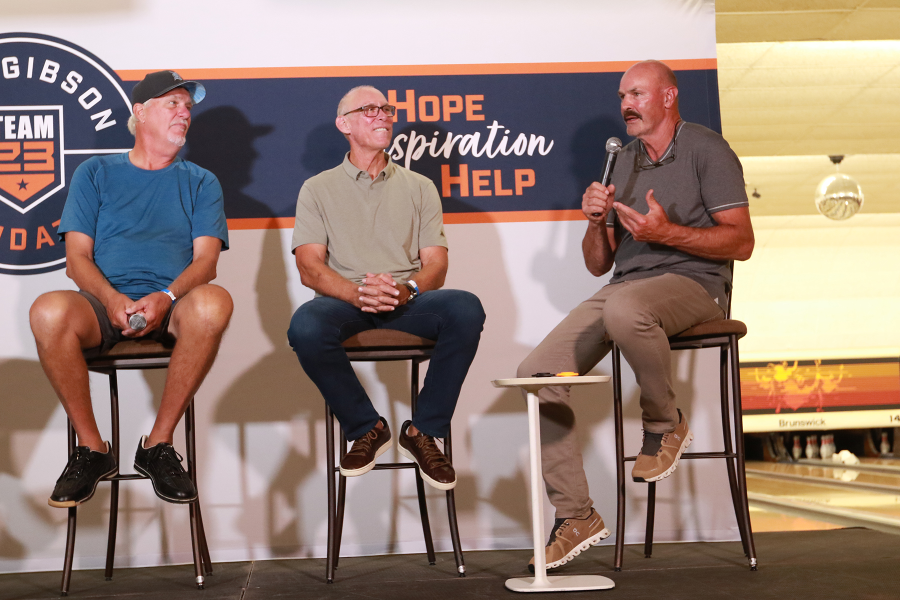 Gibson rallies golfers in fight against Parkinson's at annual outing